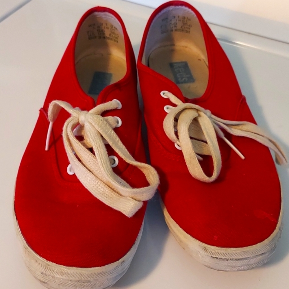 Keds Vintage Red Low-Top Canvas Sneakers